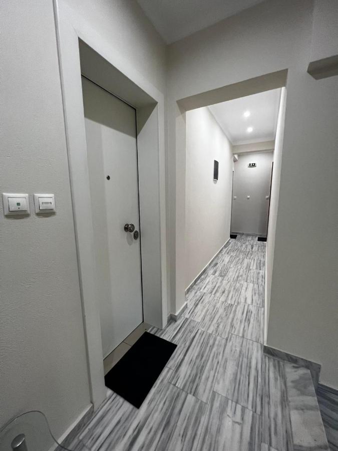 Atlantis Apartments Artemida  Exterior photo